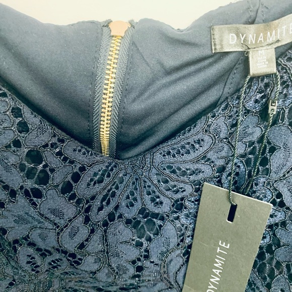 💙 Dynamite V neck cami - Picture 3 of 3